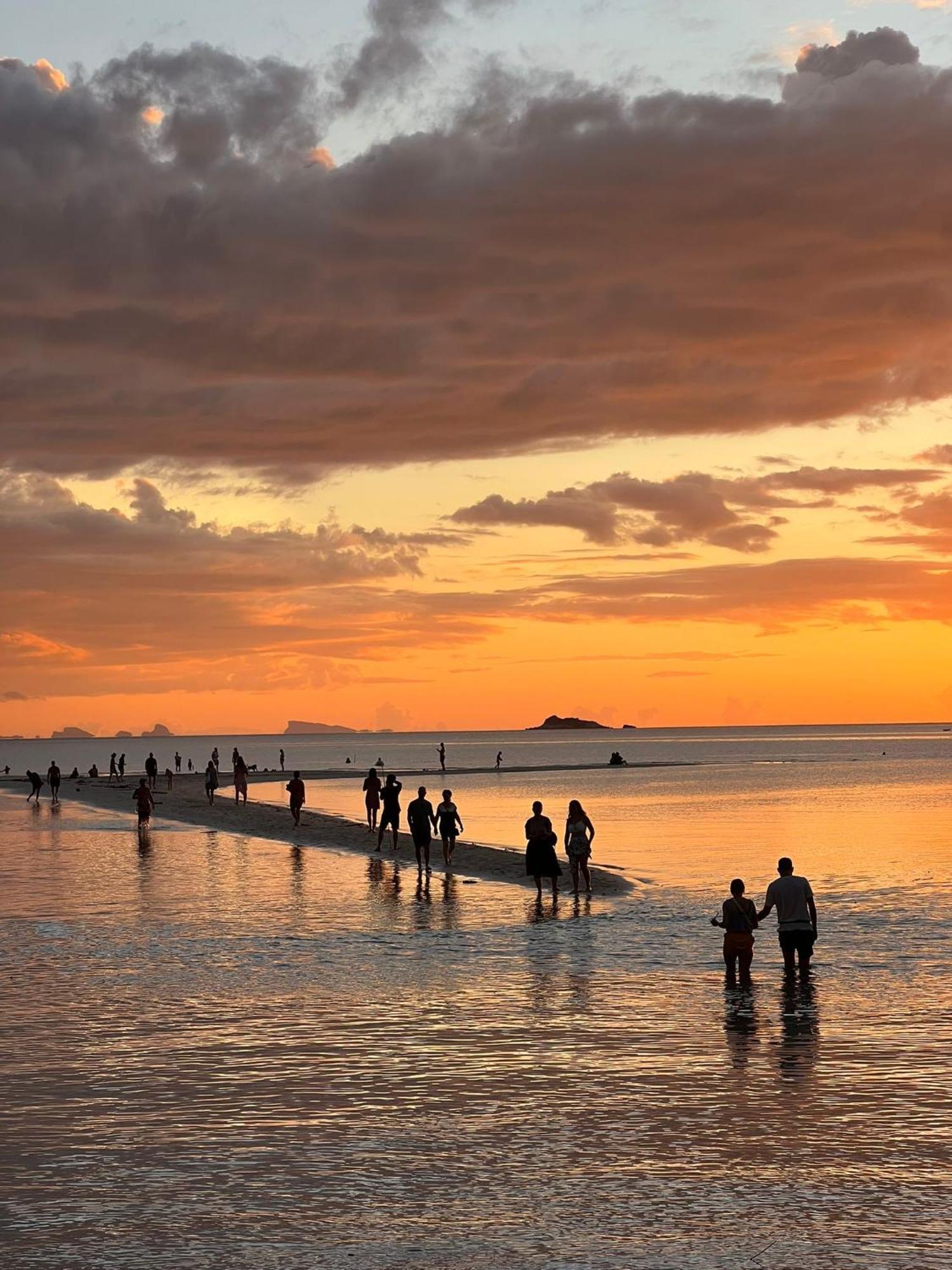 Castaway Beach Bungalows ศรีธนู ภายนอก รูปภาพ